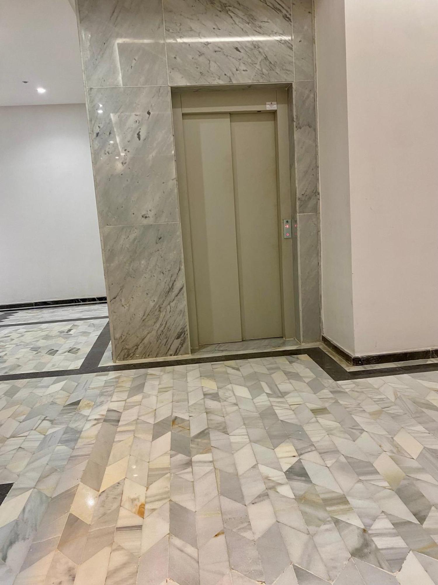 Elegance En 40 Metres Nouaceur Apartment ภายนอก รูปภาพ